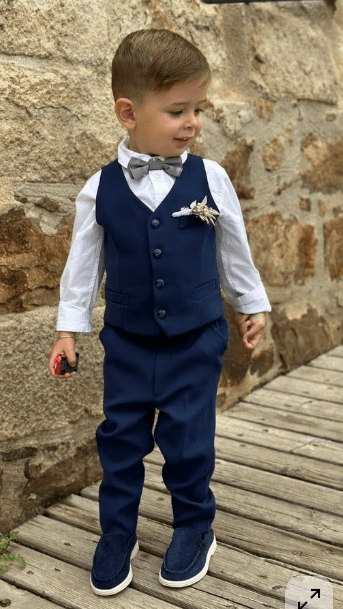 Entourage attire guide